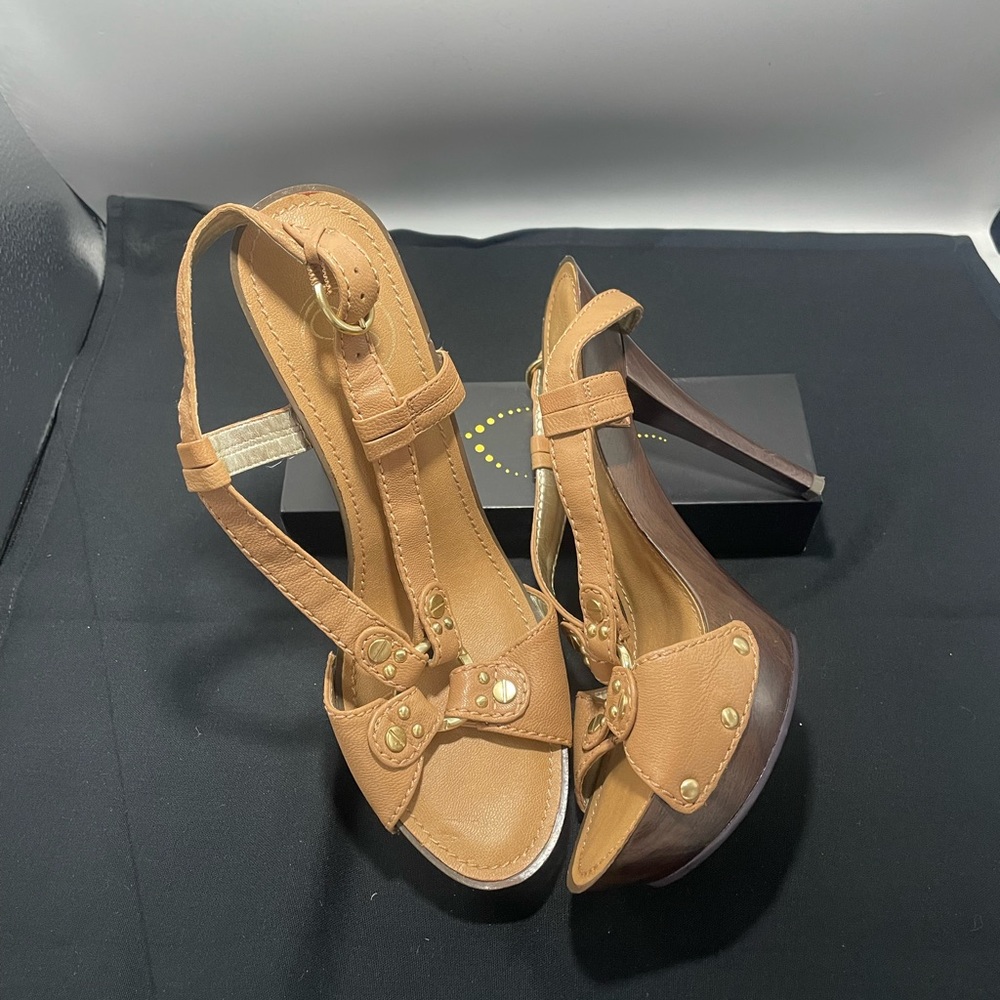 Women’s heel shoes